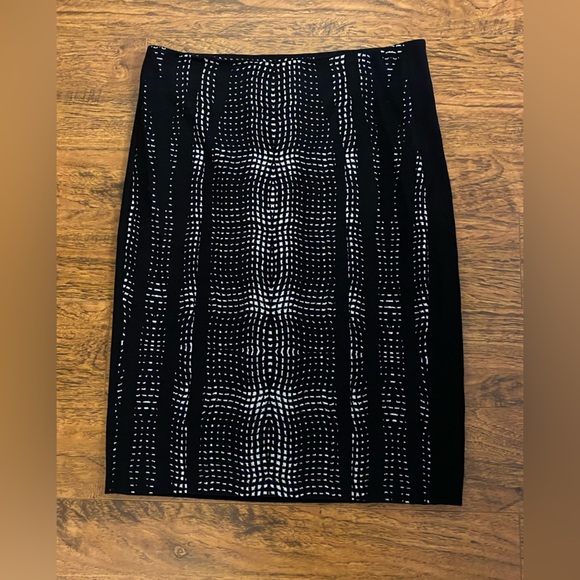 Diane Von Furstenberg Stretch Blend Pencil Skirt - Picture 2 of 8